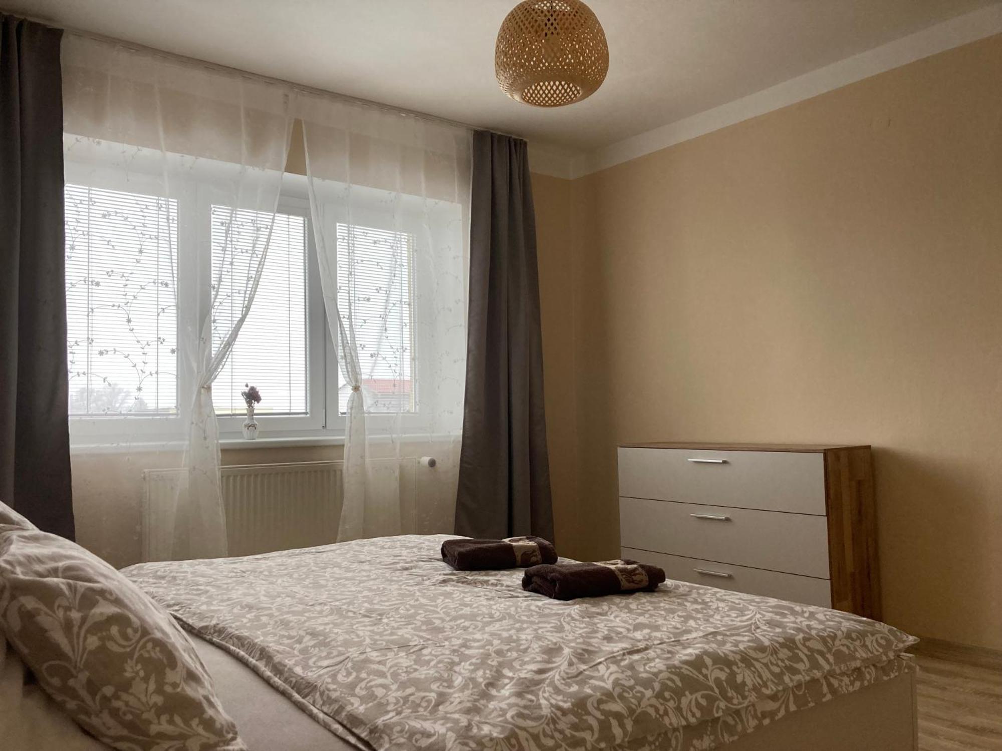 Apartment In The Garden Drzovice Luaran gambar