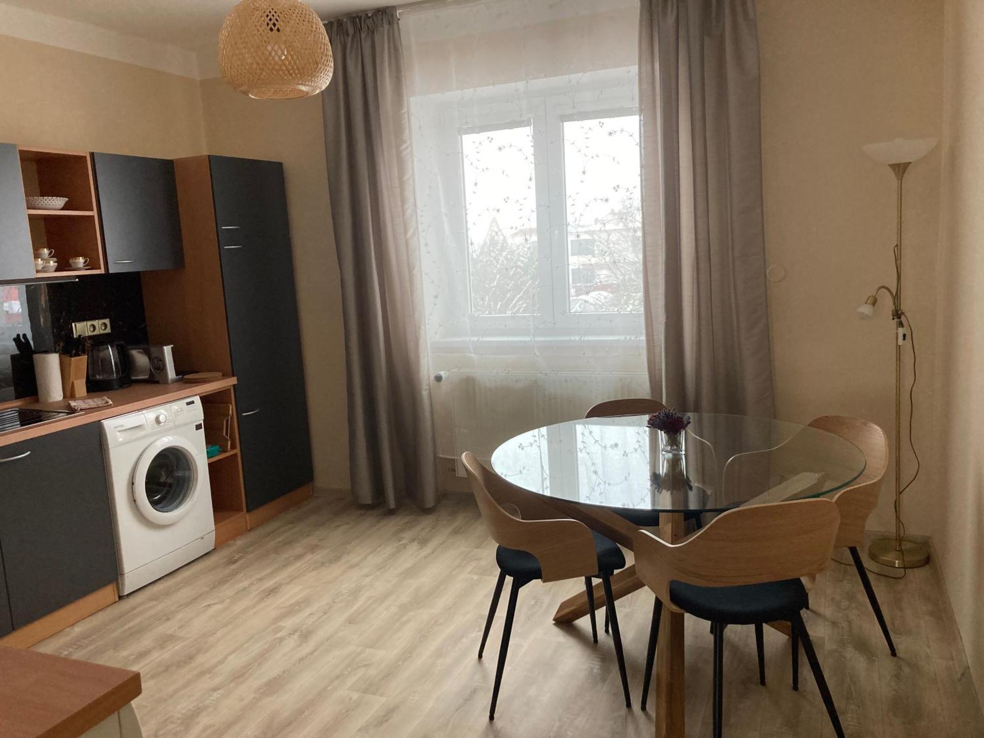 Apartment In The Garden Drzovice Luaran gambar
