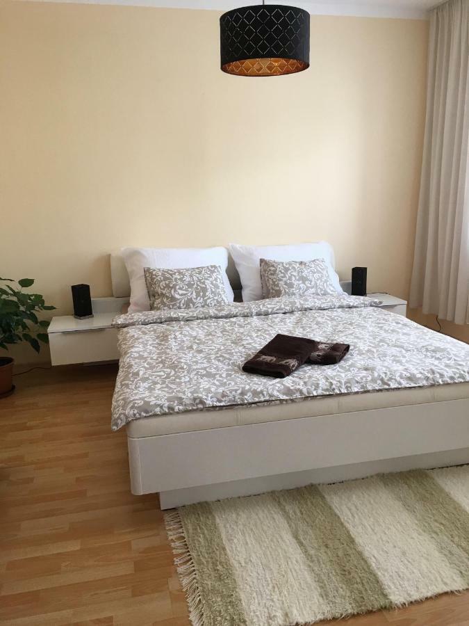 Apartment In The Garden Drzovice Luaran gambar